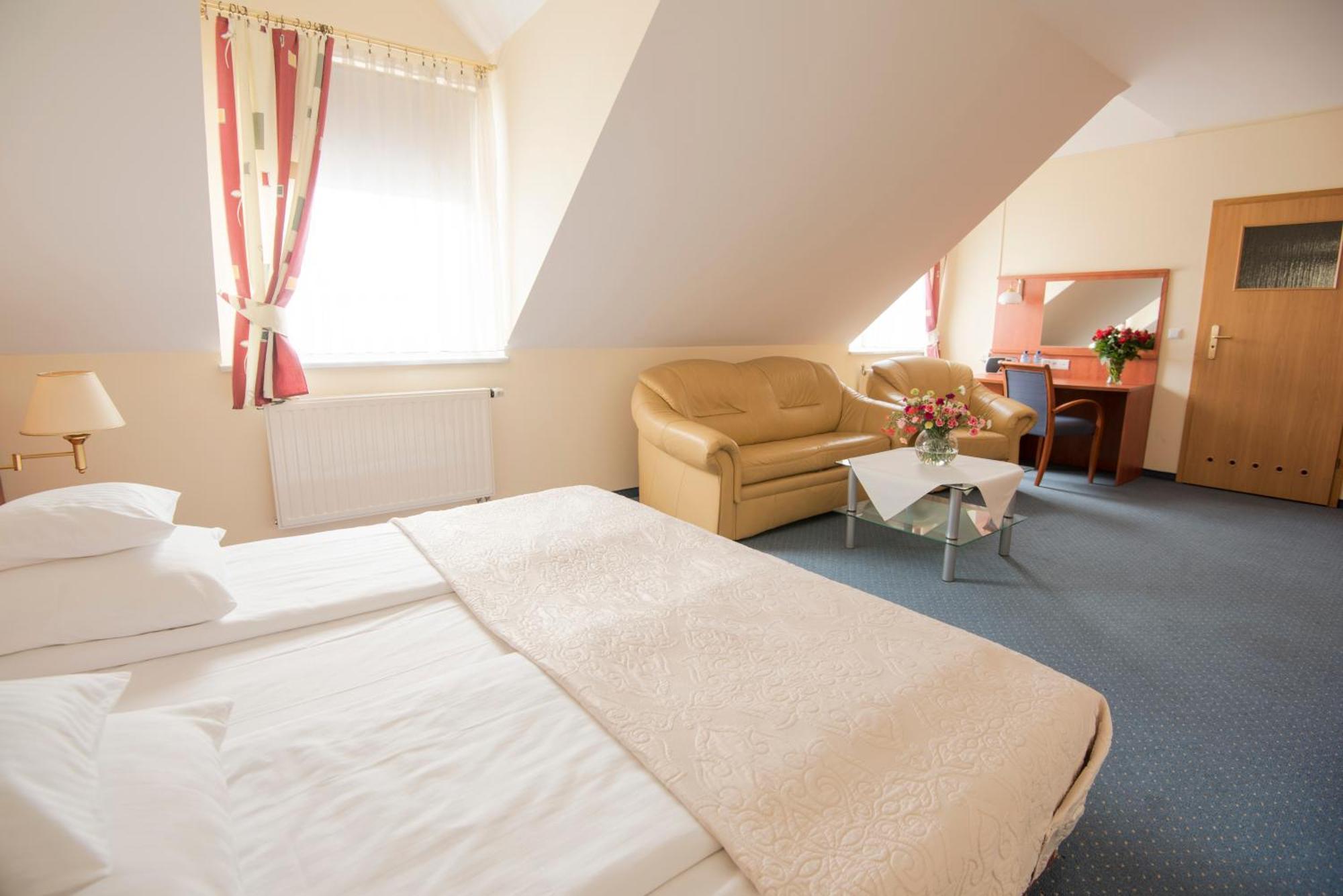 Hotel Daria Tychy Kültér fotó